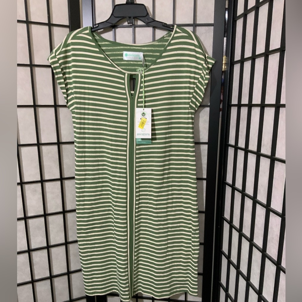 NWT Aventura Indra Stripe Print  Cotton Round NeckDress With Keyhole Back